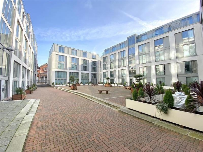 Centre Hub Lejlighed Birmingham Eksteriør billede